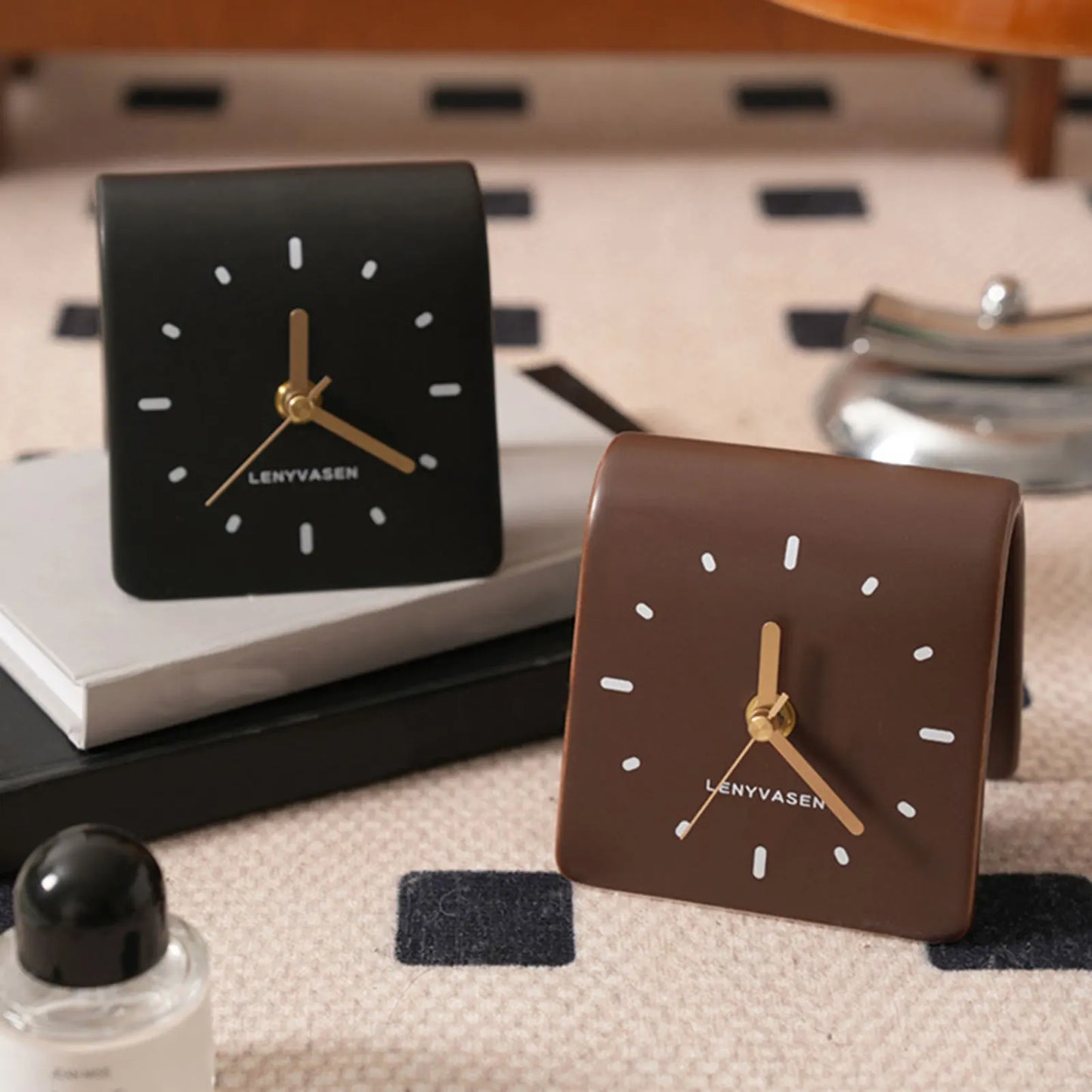 Ceramic Silent Desk Clock | Mute Bedside & Living Room Decor
